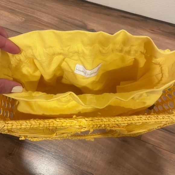 Cute spring/summer clutch - Picture 2 of 3